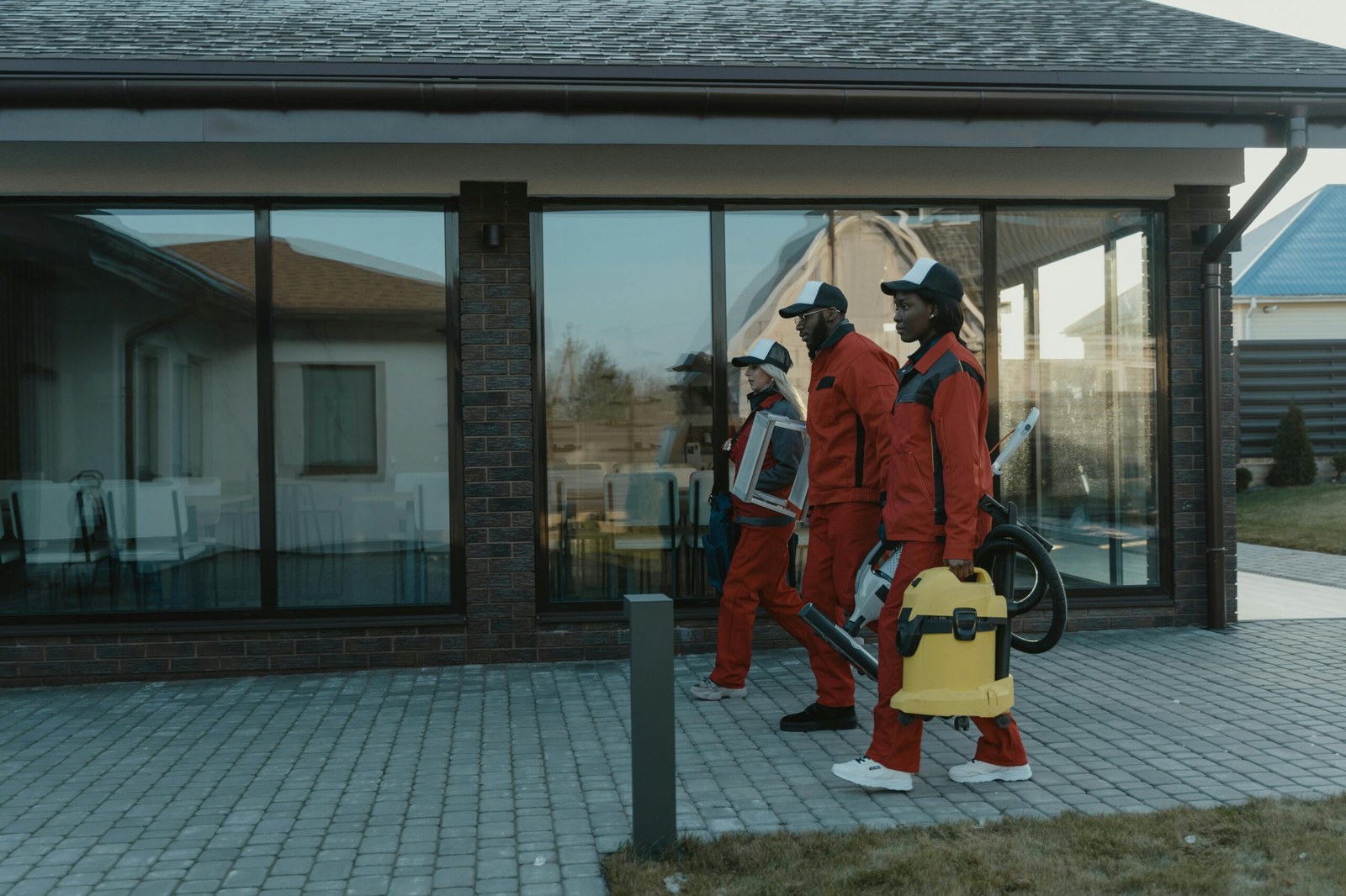 The Victoria cleaning team arriving at a modern home